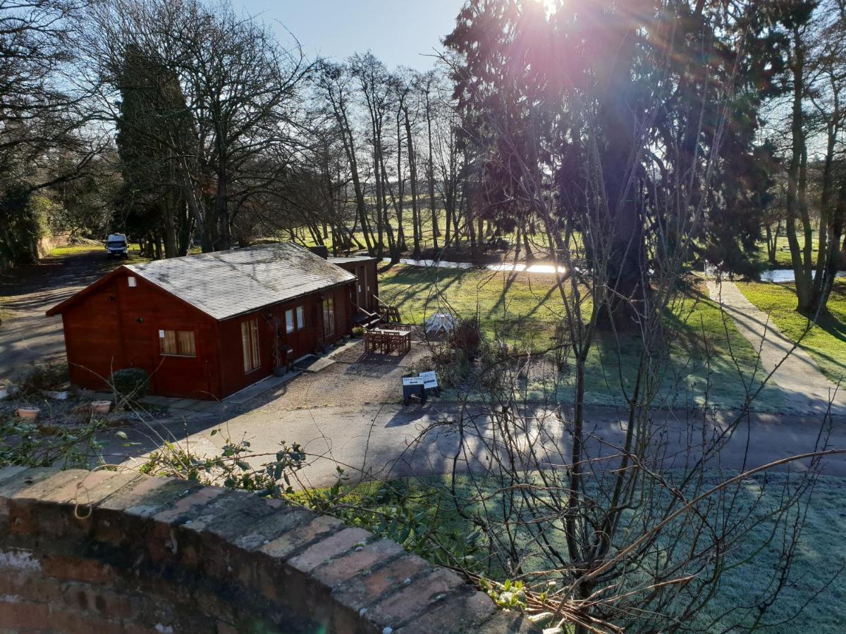 17Th-Century One Bed Studio With Parking & Garden! Elkesley Kültér fotó